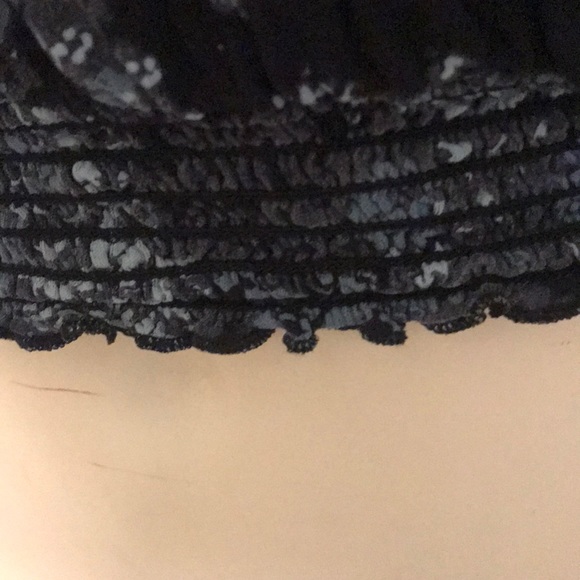 Blue and black abstract tee - Picture 2 of 2